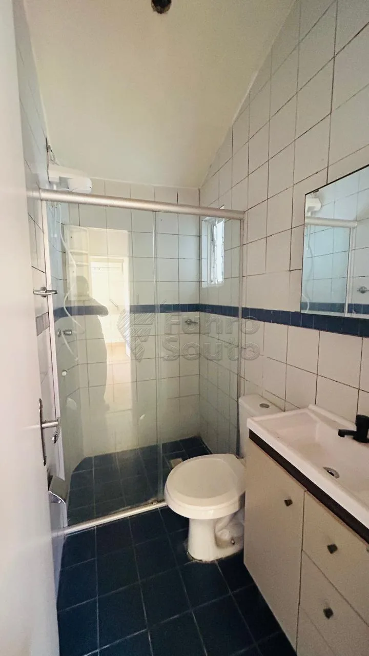 Comprar Apartamento / Padr&atilde;o em Pelotas R$ 190.000,00 - Foto 6