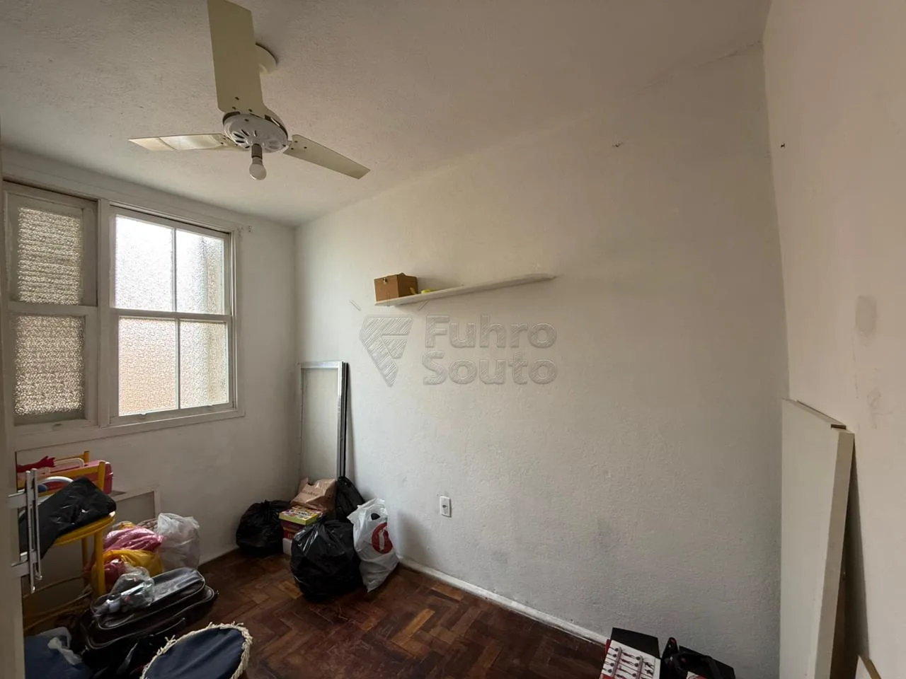 Comprar Apartamento / Padr&atilde;o em Pelotas R$ 193.000,00 - Foto 5