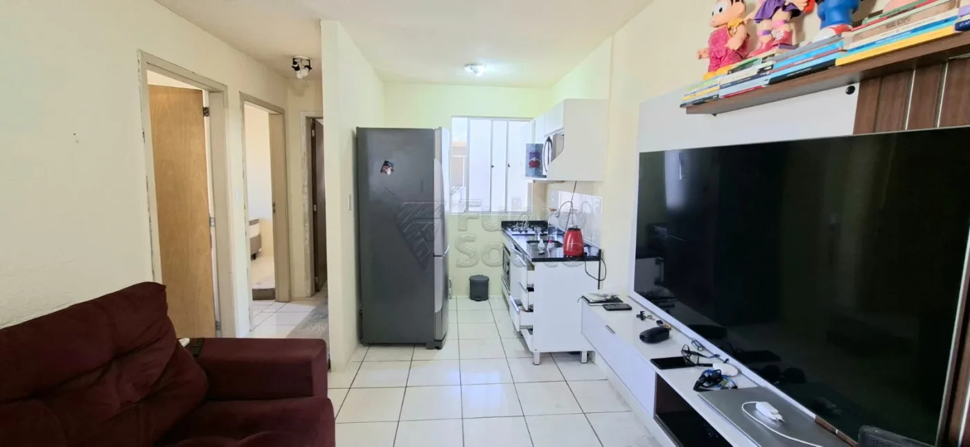 Comprar Apartamento / Padr&atilde;o em Pelotas R$ 130.000,00 - Foto 2