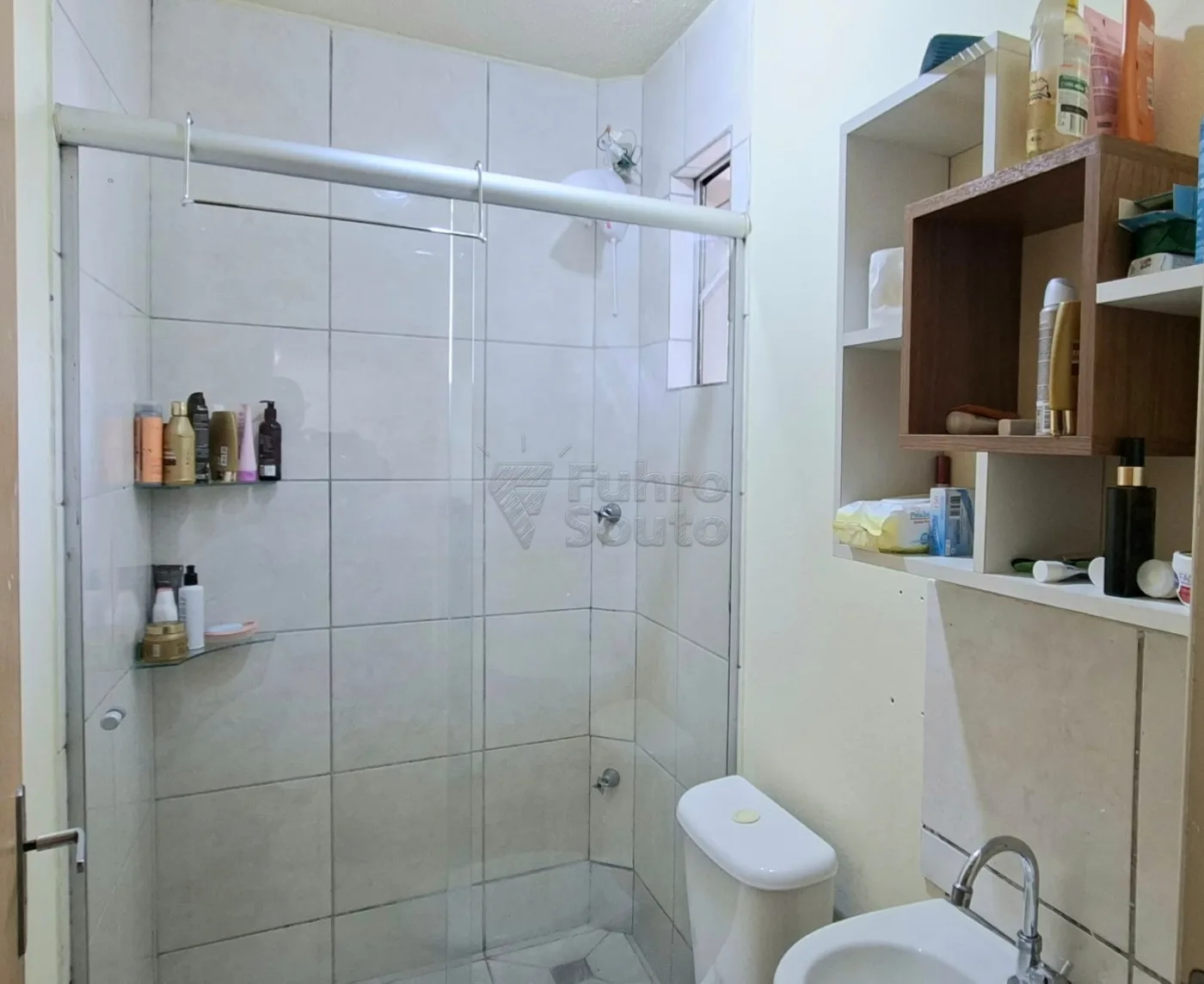 Comprar Apartamento / Padr&atilde;o em Pelotas R$ 130.000,00 - Foto 5