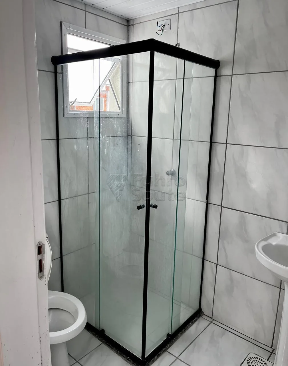 Comprar Apartamento / Padr&atilde;o em Pelotas R$ 149.000,00 - Foto 4