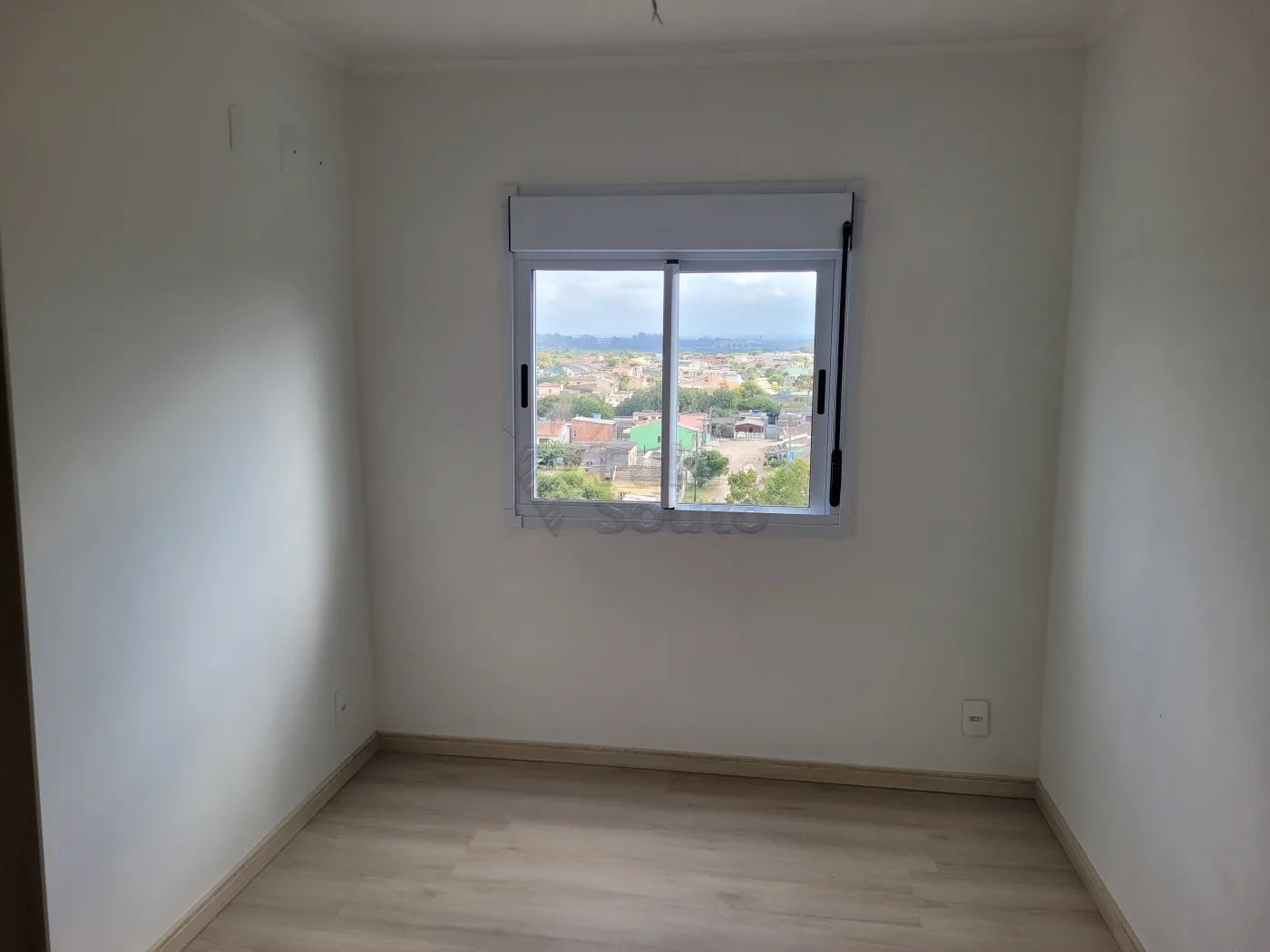Comprar Apartamento / Padr&atilde;o em Pelotas R$ 297.000,00 - Foto 4