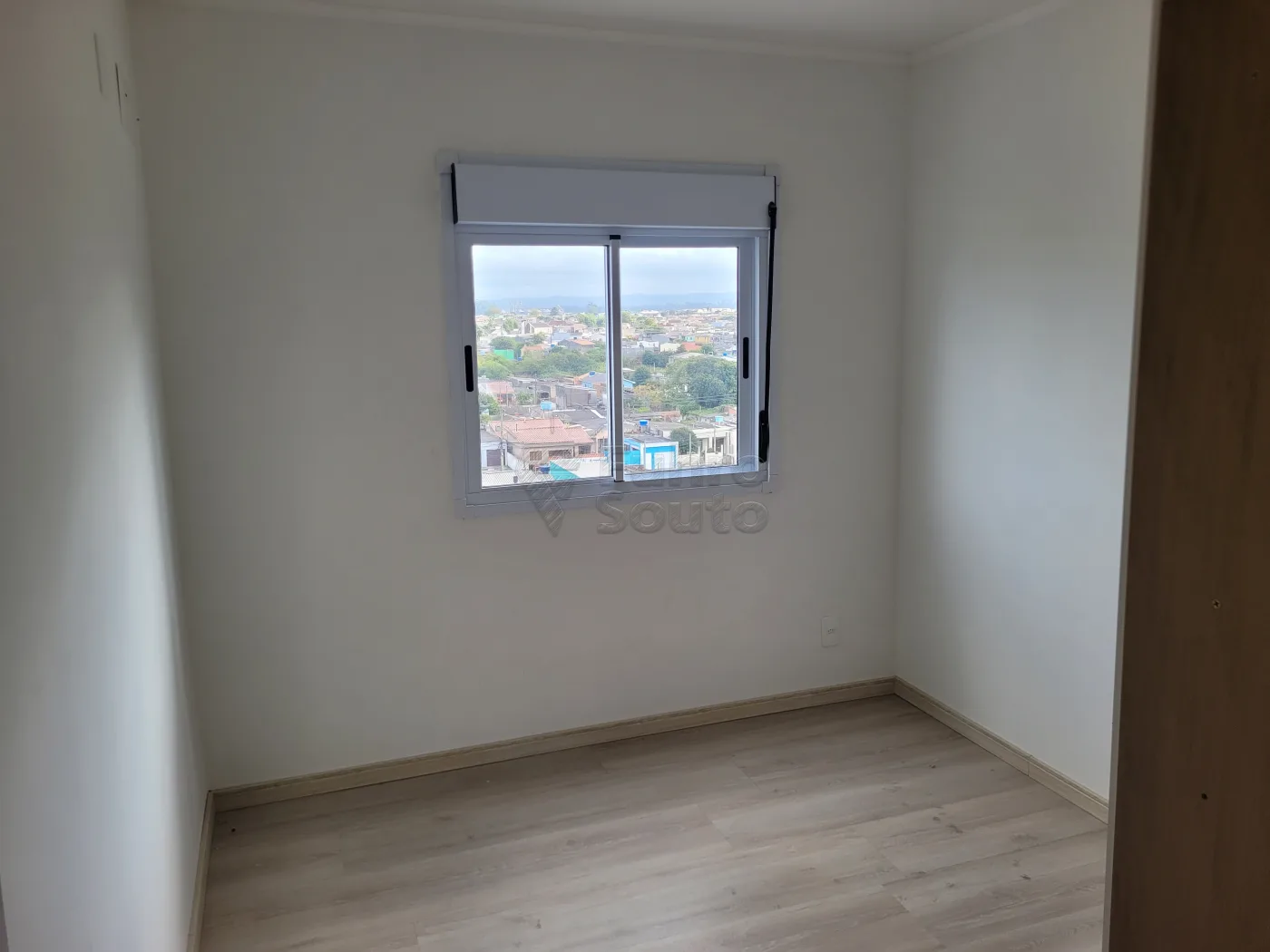 Comprar Apartamento / Padr&atilde;o em Pelotas R$ 297.000,00 - Foto 7