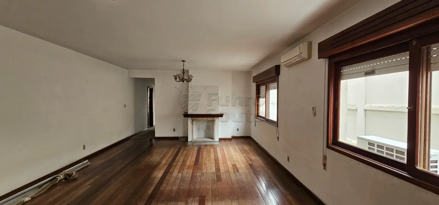 Comprar Apartamento / Padr&atilde;o em Pelotas R$ 500.000,00 - Foto 1