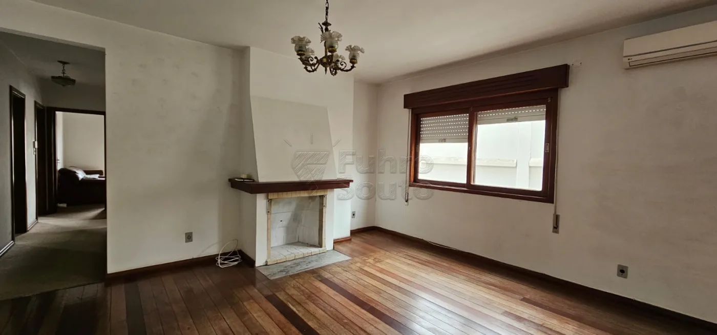 Comprar Apartamento / Padr&atilde;o em Pelotas R$ 500.000,00 - Foto 2