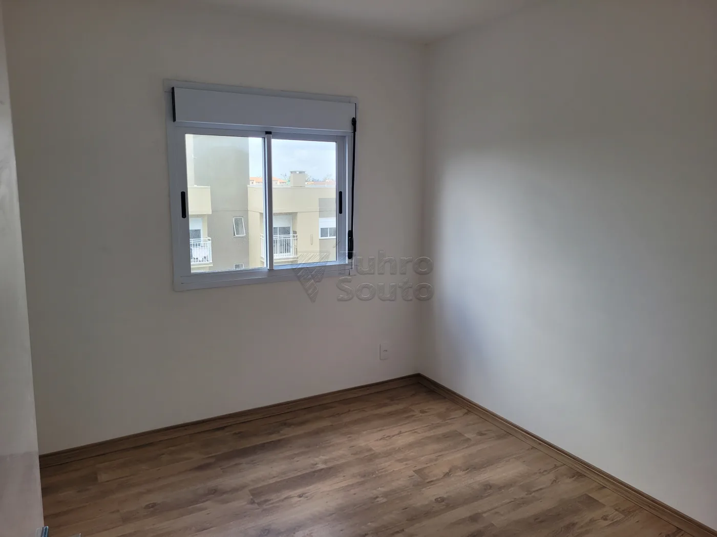 Comprar Apartamento / Padr&atilde;o em Pelotas R$ 265.000,00 - Foto 4