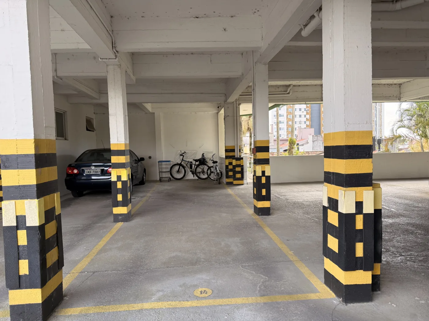 Comprar Apartamento / Padr&atilde;o em Pelotas R$ 650.000,00 - Foto 11