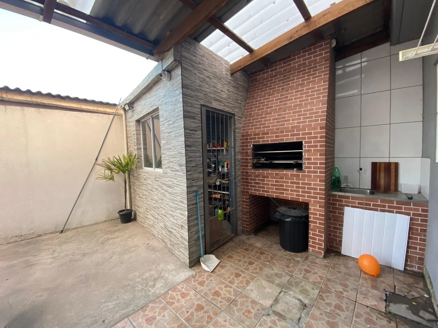 Comprar Casa / Padr&atilde;o em Pelotas R$ 320.000,00 - Foto 7