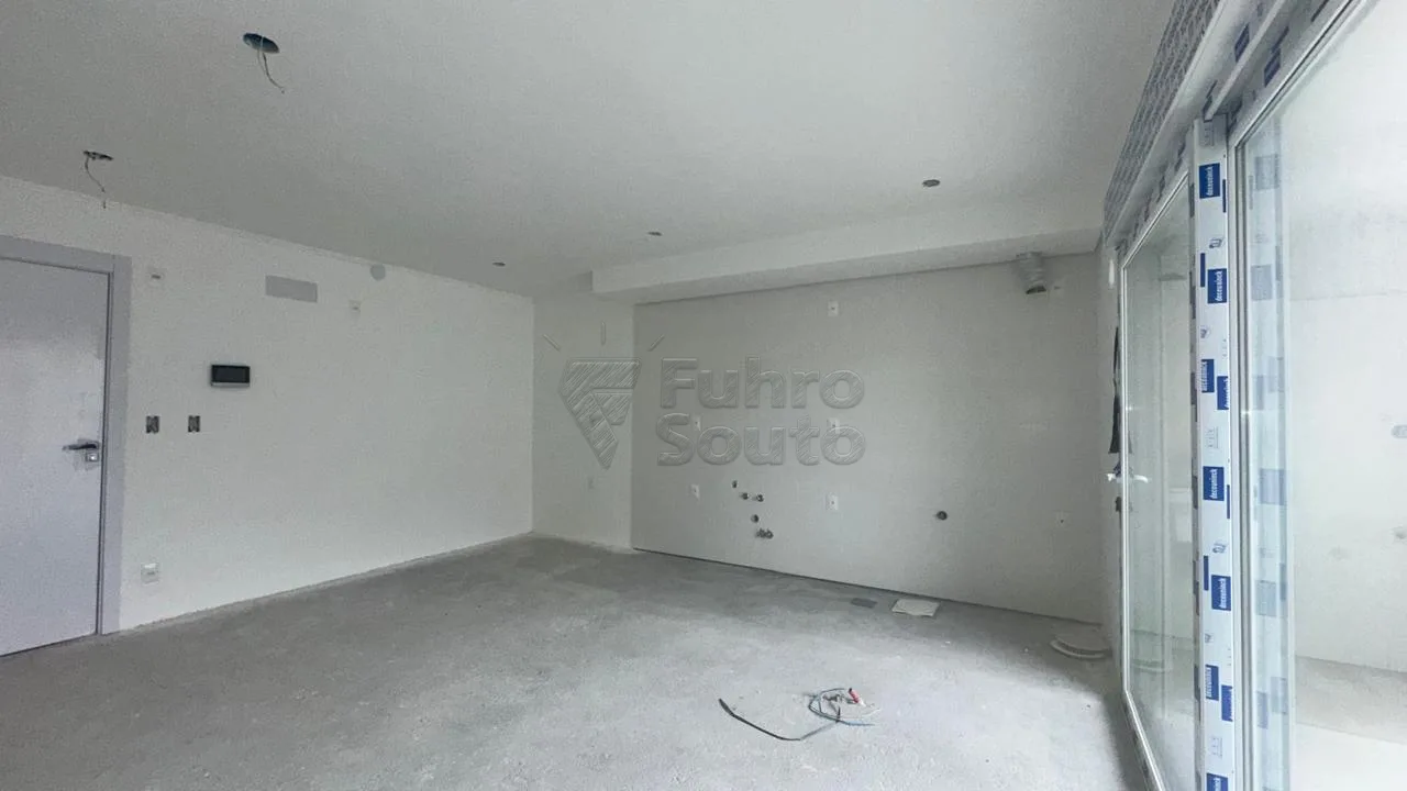 Comprar Apartamento / Padr&atilde;o em Pelotas R$ 490.000,00 - Foto 2