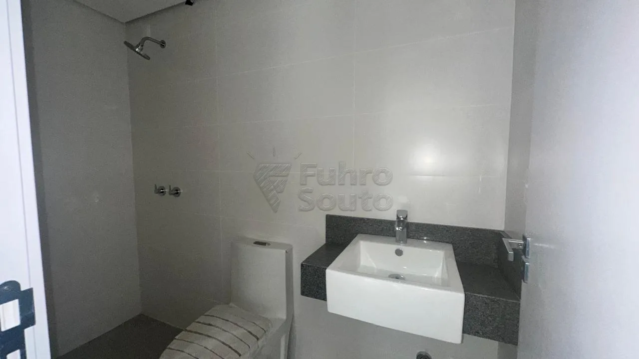 Comprar Apartamento / Padr&atilde;o em Pelotas R$ 490.000,00 - Foto 10