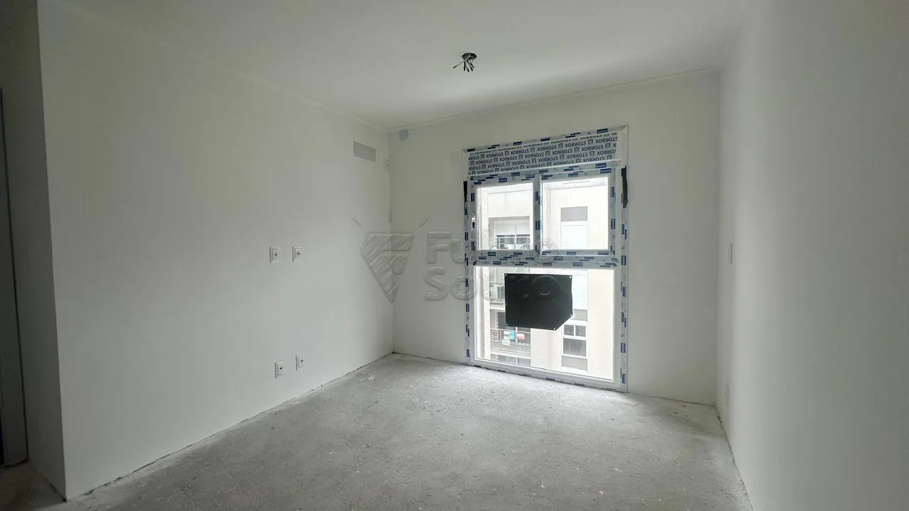 Comprar Apartamento / Padr&atilde;o em Pelotas R$ 490.000,00 - Foto 6