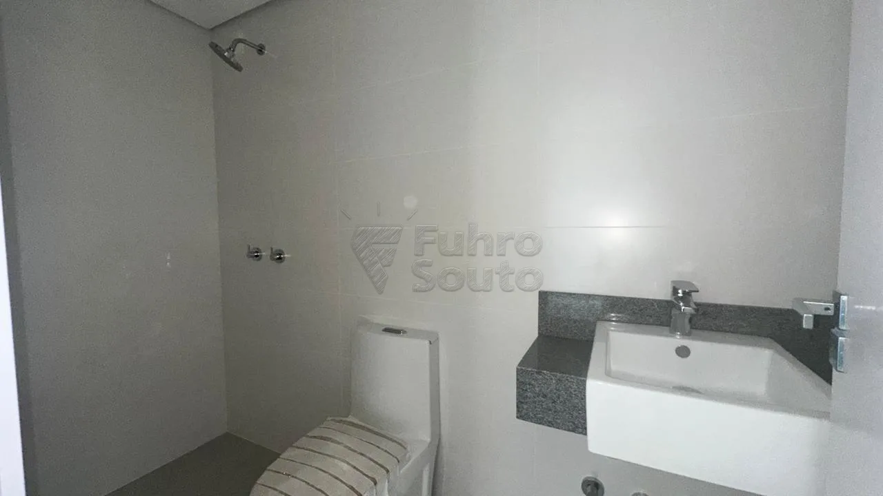 Comprar Apartamento / Padr&atilde;o em Pelotas R$ 490.000,00 - Foto 9