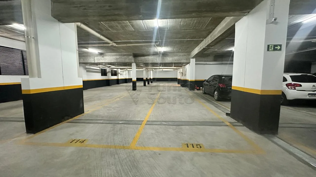 Comprar Apartamento / Padr&atilde;o em Pelotas R$ 490.000,00 - Foto 10