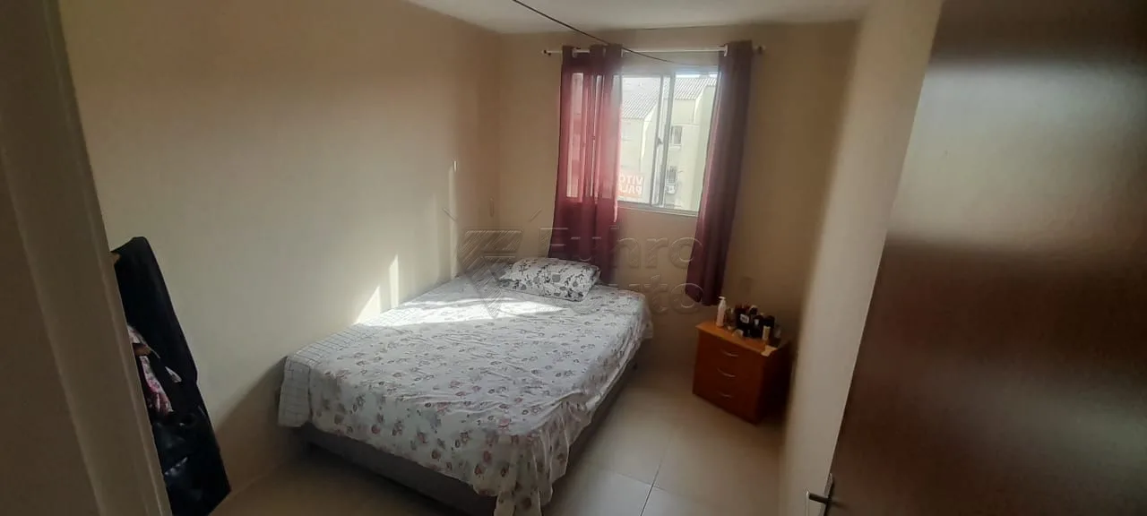Comprar Apartamento / Padr&atilde;o em Pelotas R$ 109.000,00 - Foto 4