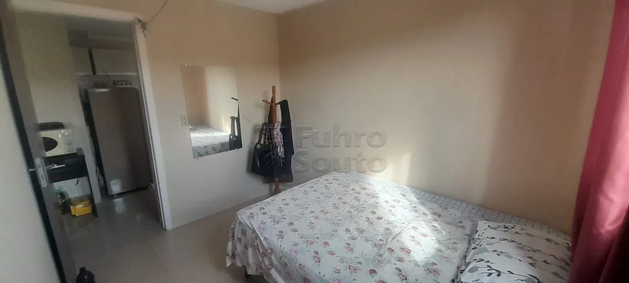 Comprar Apartamento / Padr&atilde;o em Pelotas R$ 109.000,00 - Foto 5