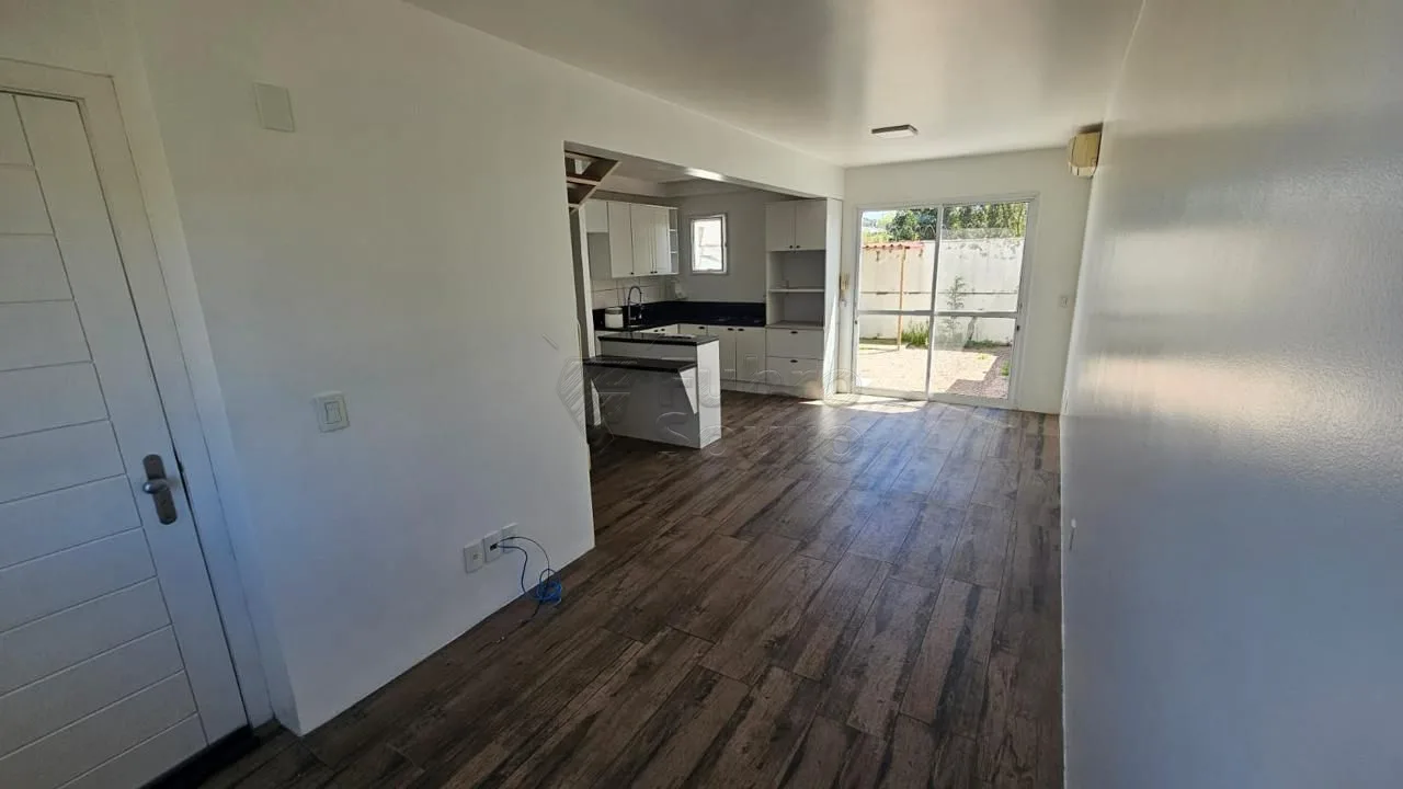 Comprar Casa / Condom&iacute;nio em Pelotas R$ 435.000,00 - Foto 4