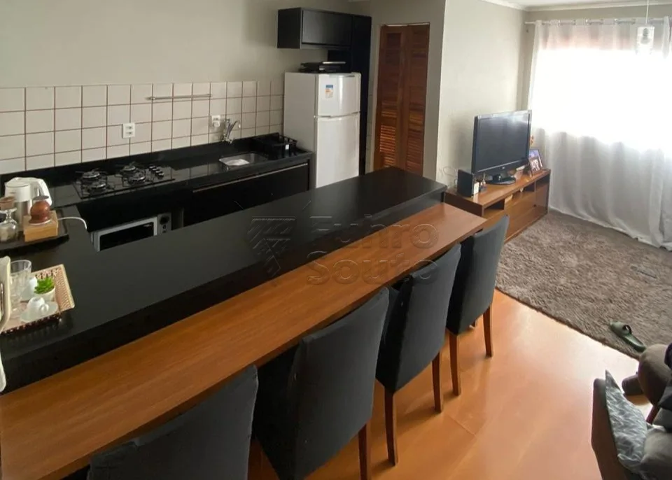 Comprar Apartamento / Padr&atilde;o em Pelotas R$ 280.000,00 - Foto 3