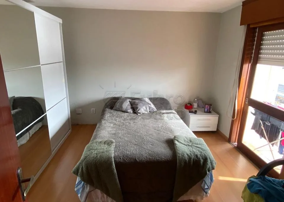 Comprar Apartamento / Padr&atilde;o em Pelotas R$ 280.000,00 - Foto 5