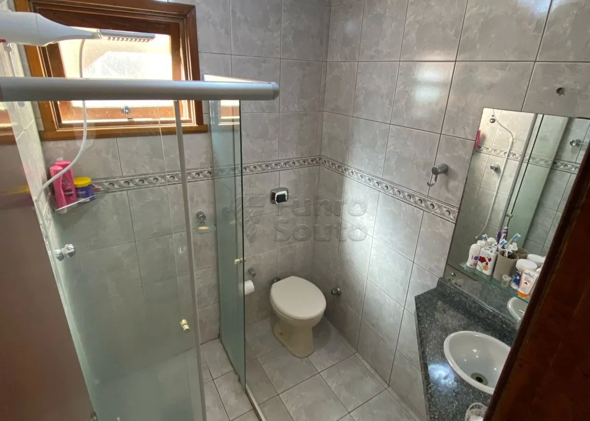 Comprar Apartamento / Padr&atilde;o em Pelotas R$ 280.000,00 - Foto 9