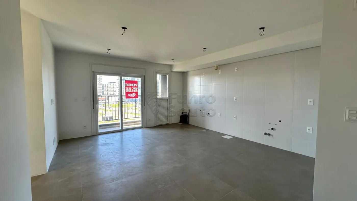 Comprar Apartamento / Padr&atilde;o em Pelotas R$ 590.000,00 - Foto 3