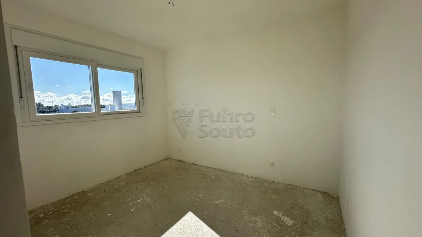 Comprar Apartamento / Padr&atilde;o em Pelotas R$ 590.000,00 - Foto 5