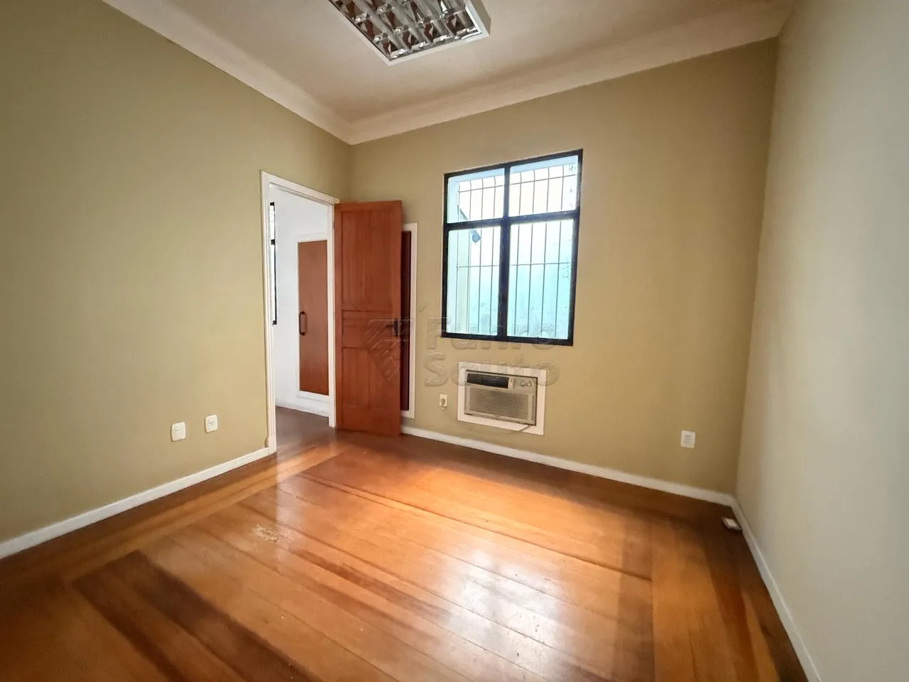 Comprar Comercial / Casa em Pelotas R$ 640.000,00 - Foto 6