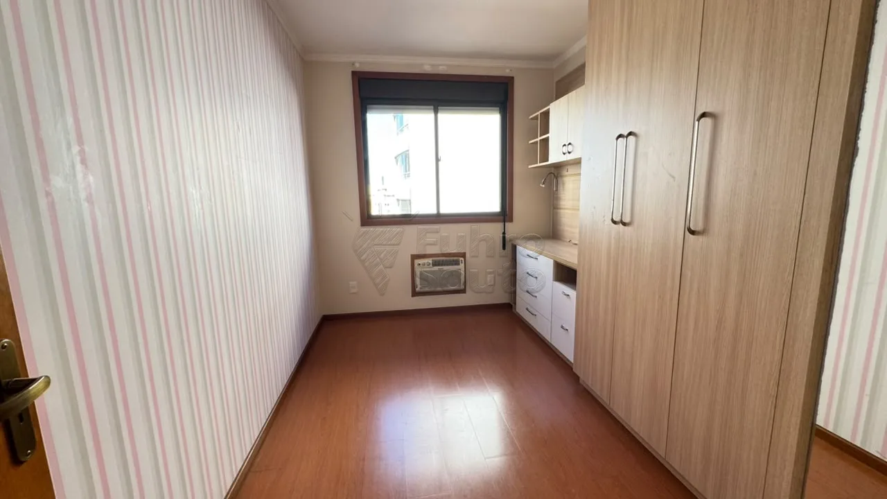 Comprar Apartamento / Padr&atilde;o em Pelotas R$ 920.000,00 - Foto 8