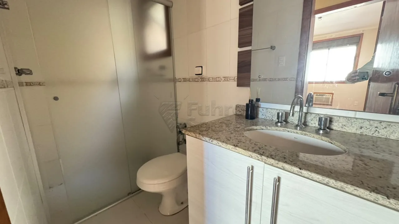 Comprar Apartamento / Padr&atilde;o em Pelotas R$ 920.000,00 - Foto 11