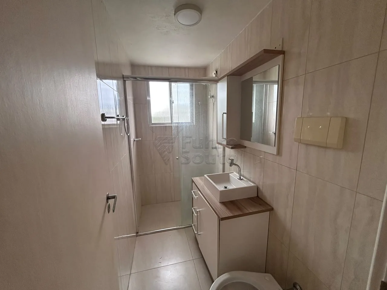Comprar Apartamento / Padr&atilde;o em Pelotas R$ 214.000,00 - Foto 6