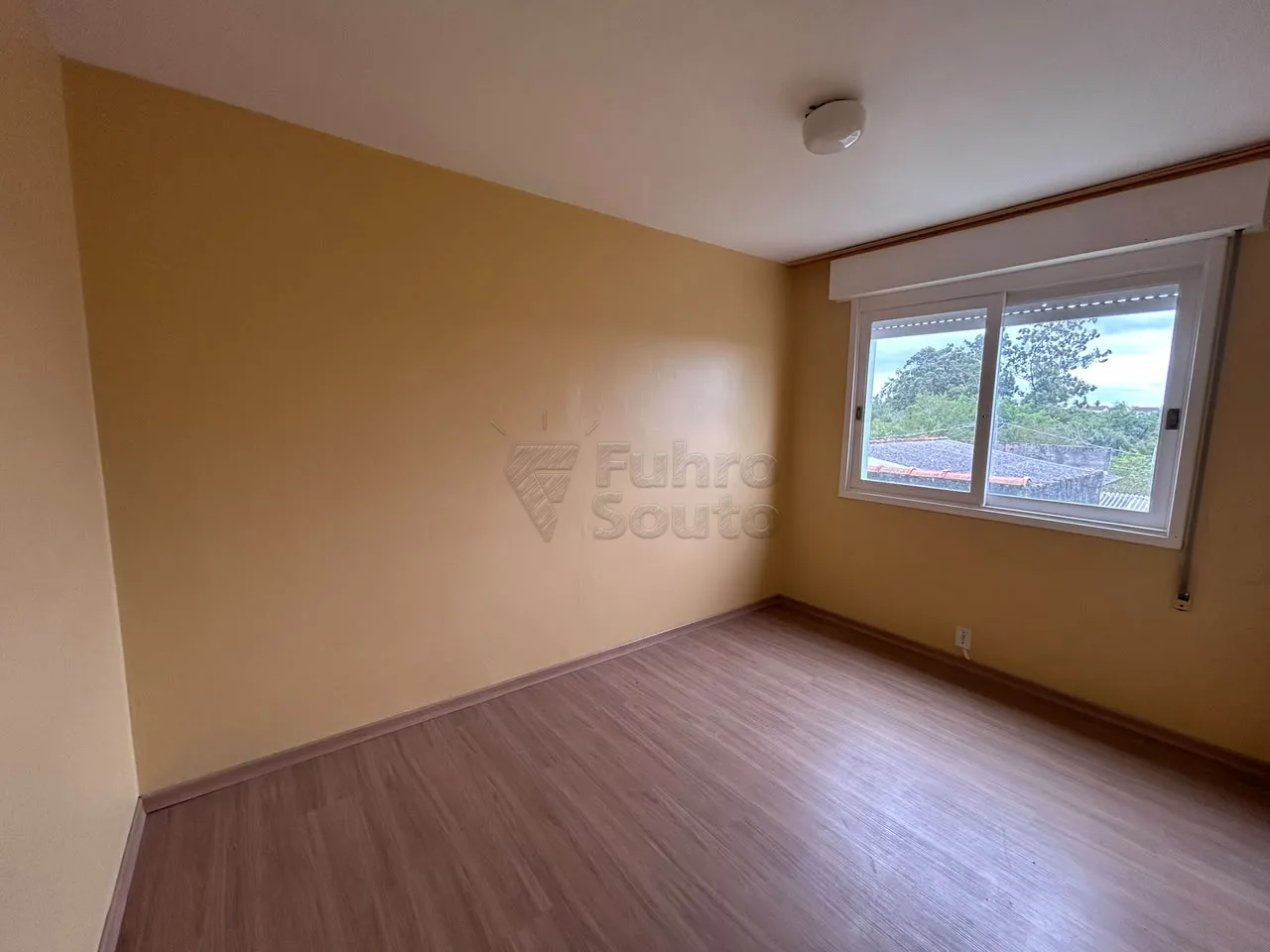 Comprar Apartamento / Padr&atilde;o em Pelotas R$ 214.000,00 - Foto 5
