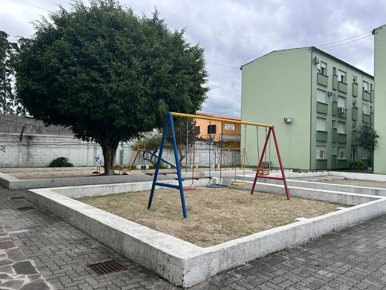 Comprar Apartamento / Padr&atilde;o em Pelotas R$ 214.000,00 - Foto 8