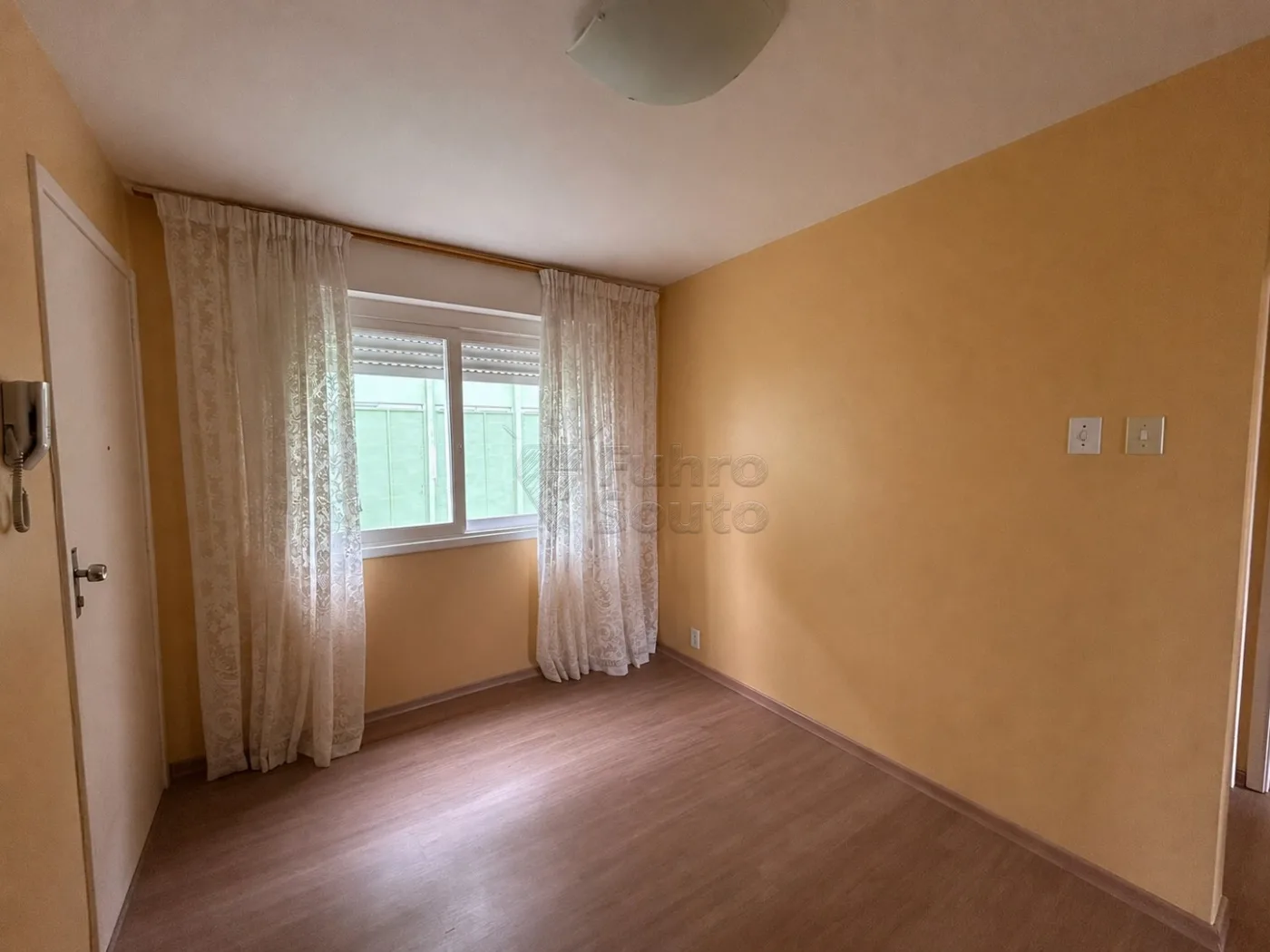 Comprar Apartamento / Padr&atilde;o em Pelotas R$ 214.000,00 - Foto 1