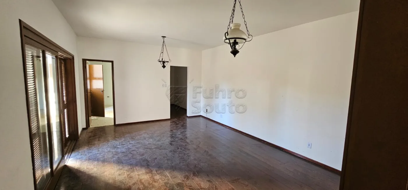Comprar Apartamento / Padr&atilde;o em Pelotas R$ 280.000,00 - Foto 1