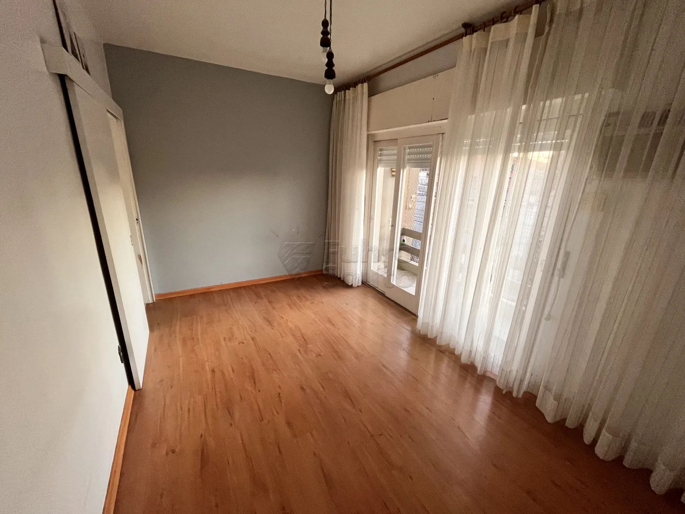 Comprar Apartamento / Padr&atilde;o em Pelotas R$ 340.000,00 - Foto 7