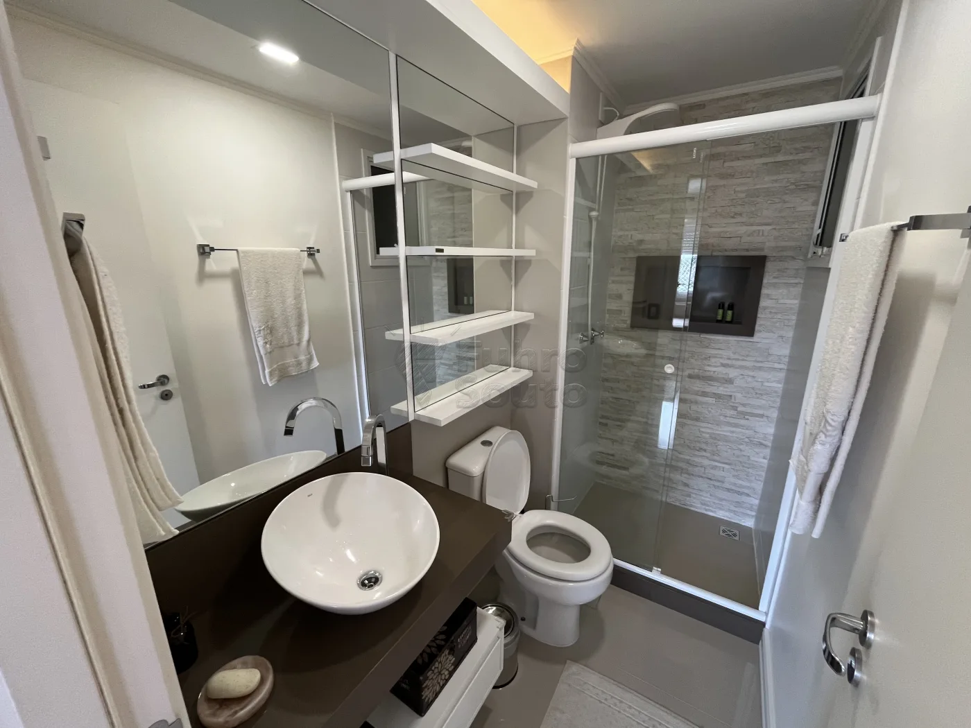Comprar Apartamento / Padr&atilde;o em Pelotas R$ 539.000,00 - Foto 10