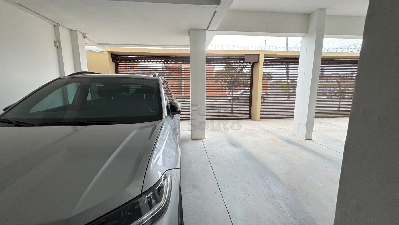 Comprar Apartamento / Padr&atilde;o em Pelotas R$ 980.000,00 - Foto 17