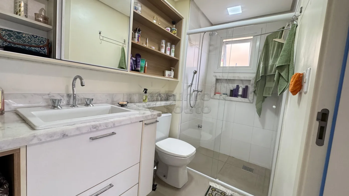Comprar Apartamento / Padr&atilde;o em Pelotas R$ 980.000,00 - Foto 14