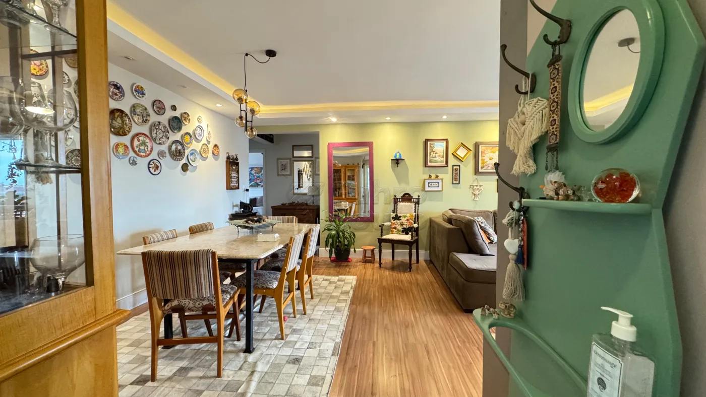 Comprar Apartamento / Padr&atilde;o em Pelotas R$ 980.000,00 - Foto 5