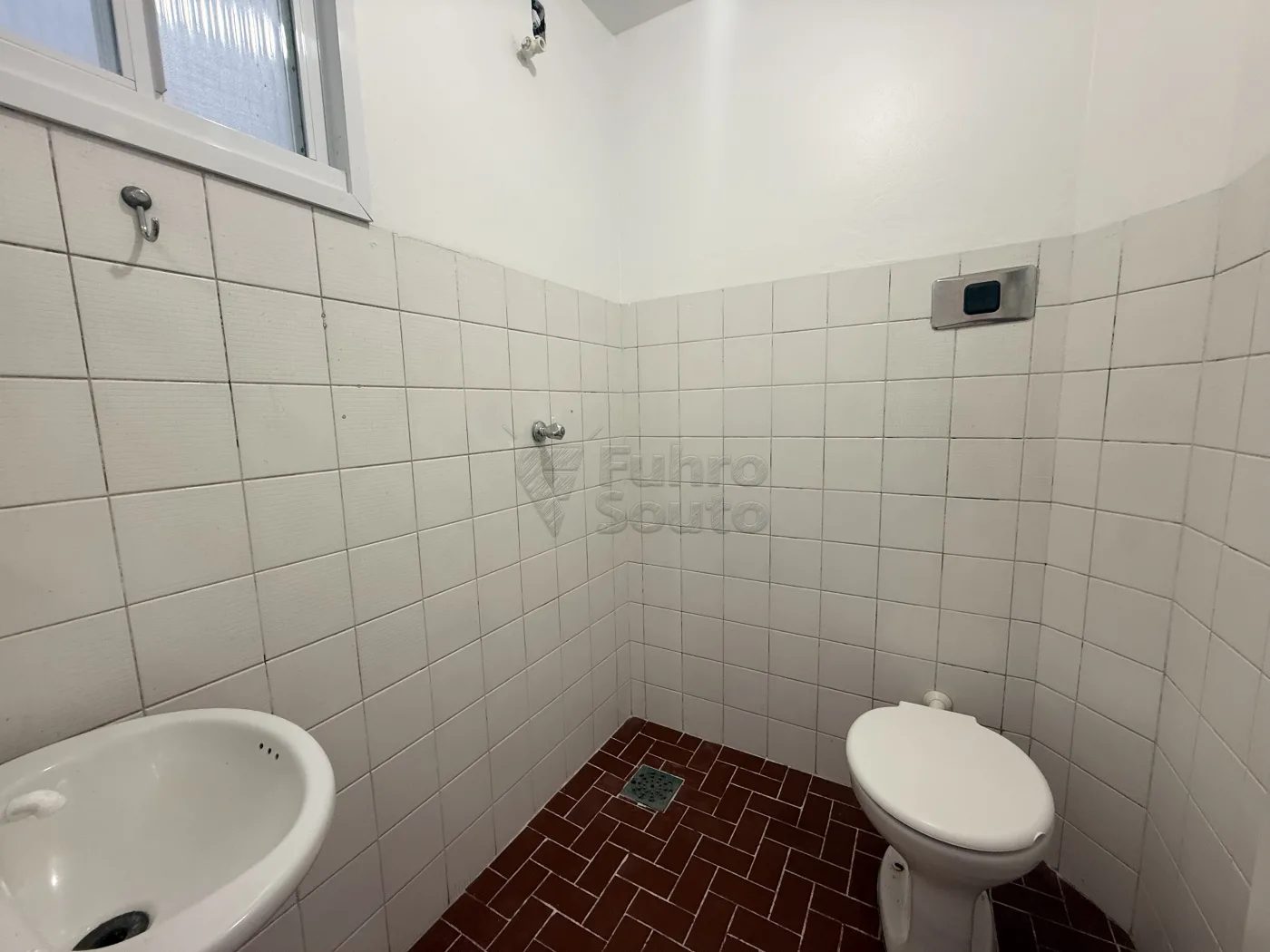 Comprar Apartamento / Padr&atilde;o em Pelotas R$ 295.000,00 - Foto 9