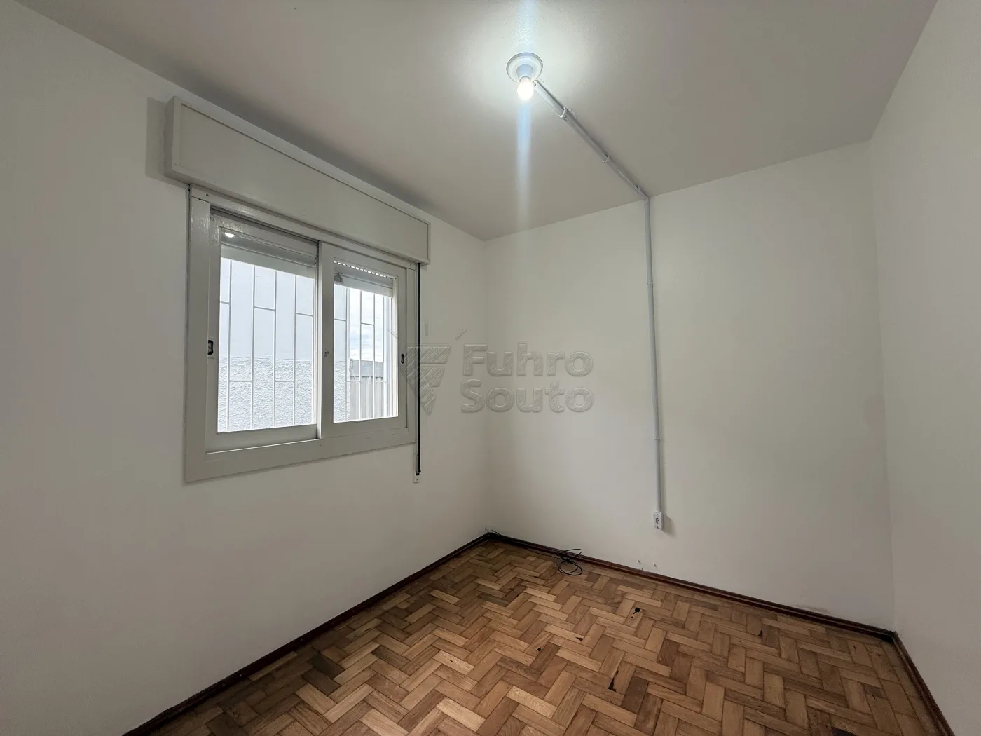 Comprar Apartamento / Padr&atilde;o em Pelotas R$ 295.000,00 - Foto 5