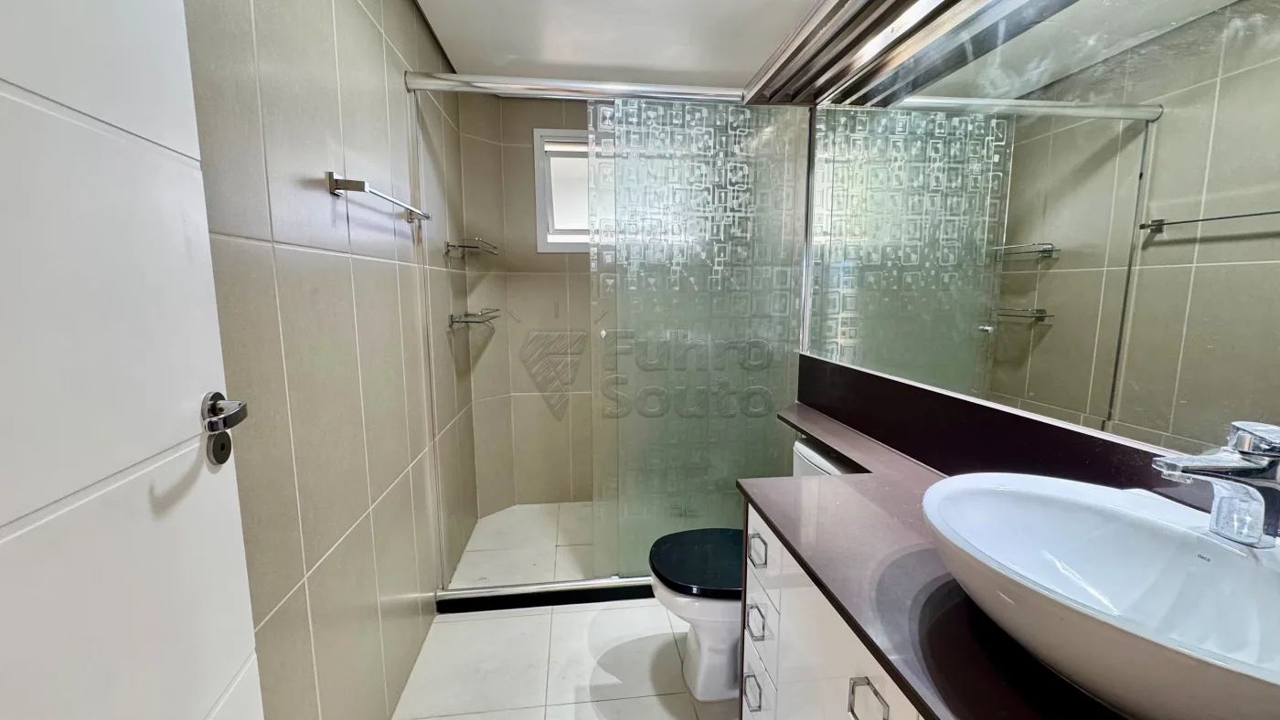 Comprar Apartamento / Padr&atilde;o em Pelotas R$ 1.800.000,00 - Foto 13