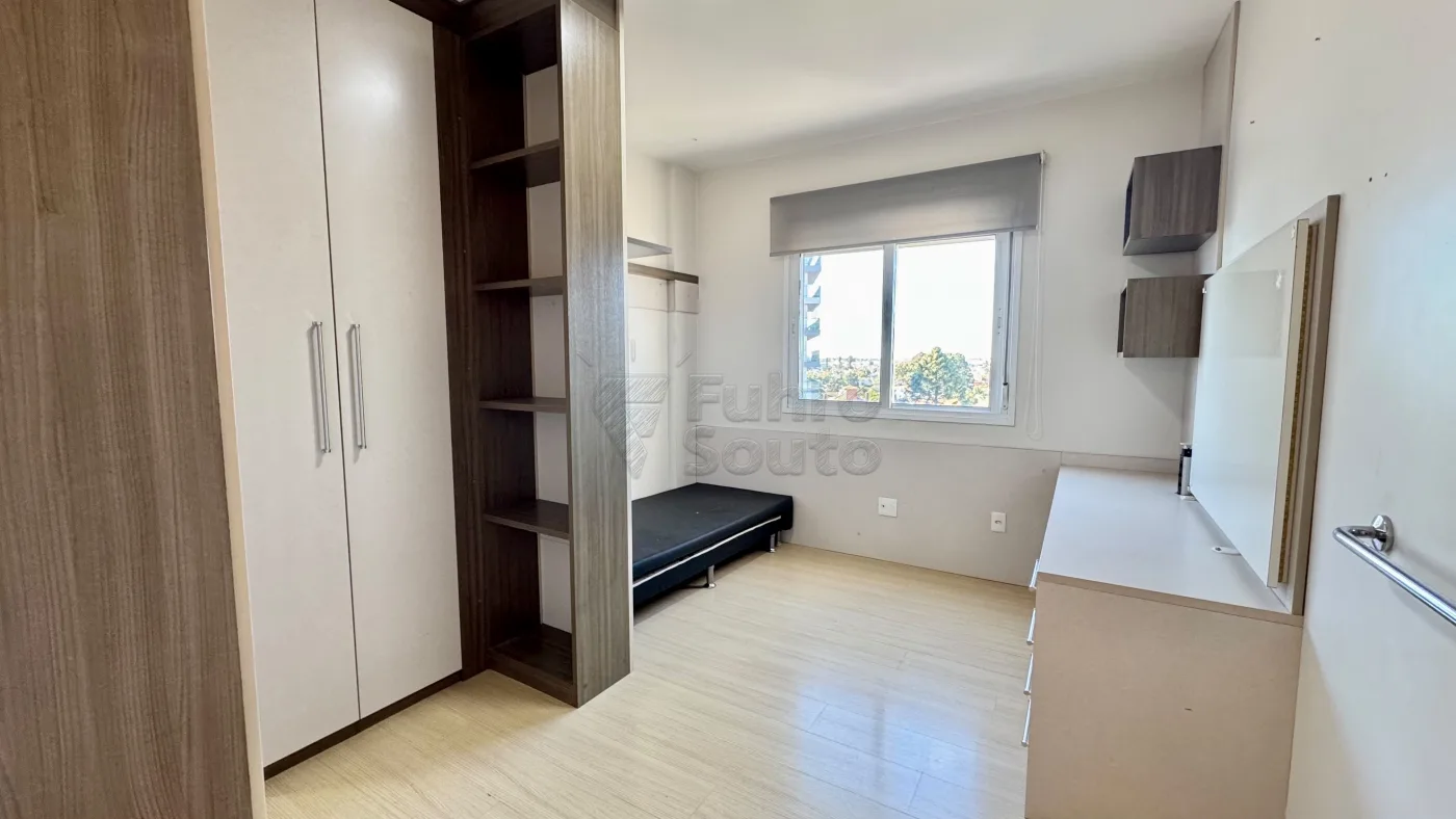 Comprar Apartamento / Padr&atilde;o em Pelotas R$ 1.800.000,00 - Foto 9