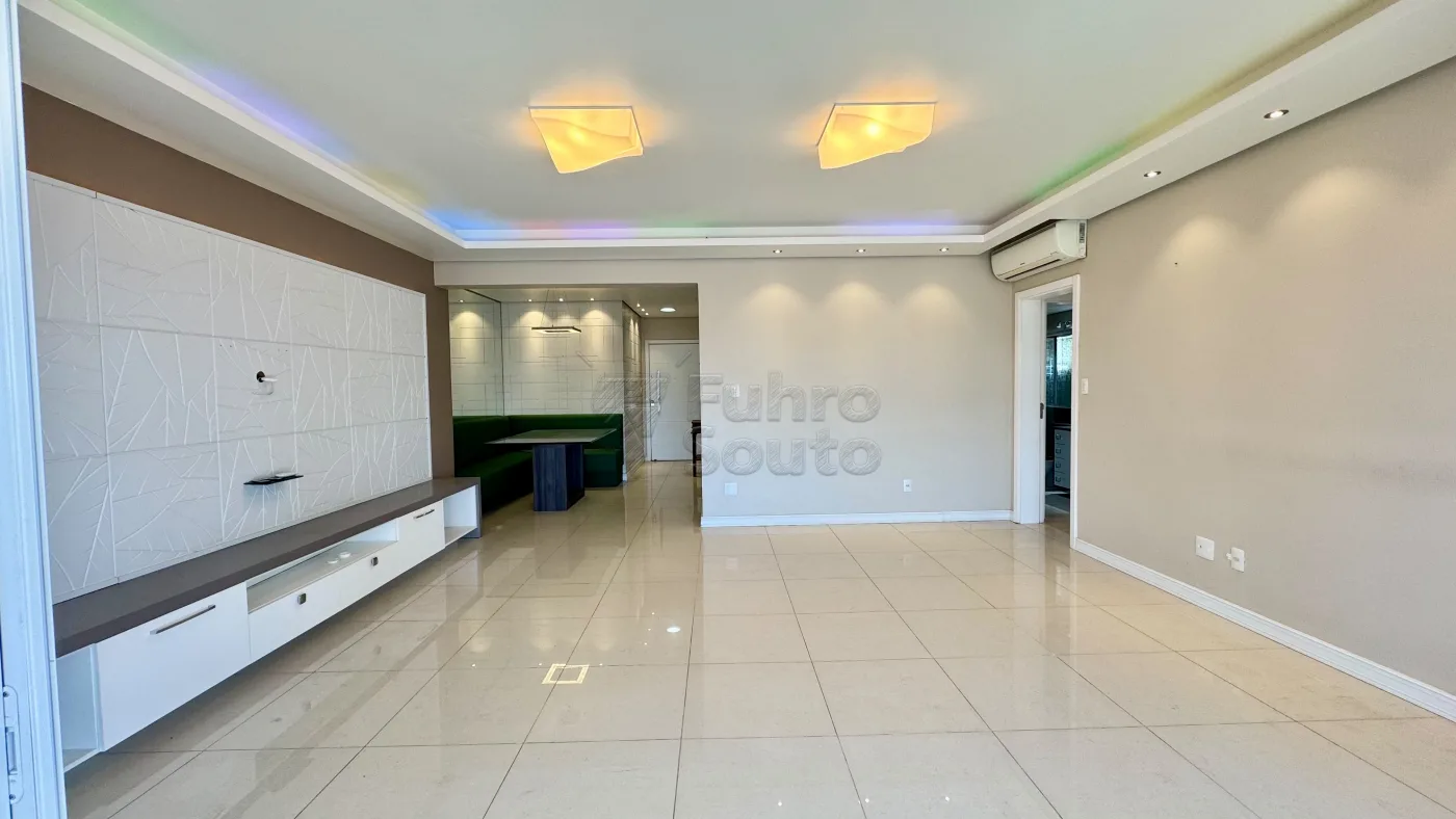 Comprar Apartamento / Padr&atilde;o em Pelotas R$ 1.800.000,00 - Foto 1