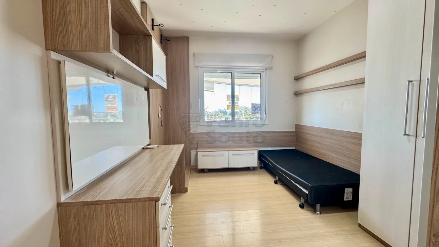 Comprar Apartamento / Padr&atilde;o em Pelotas R$ 1.800.000,00 - Foto 8