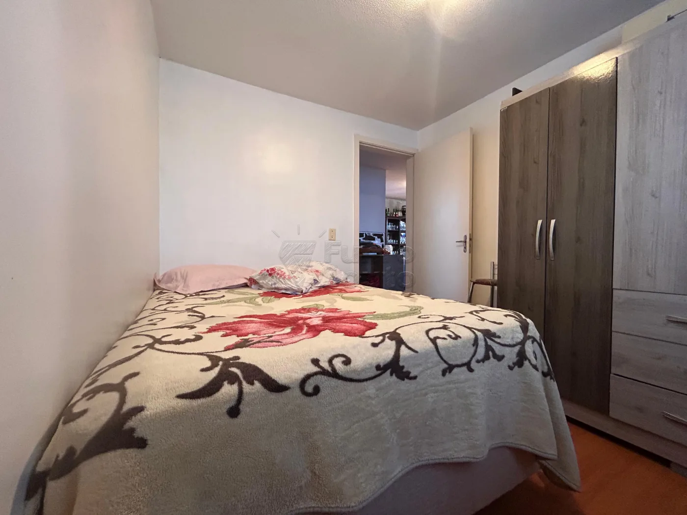 Comprar Apartamento / Padr&atilde;o em Pelotas R$ 160.000,00 - Foto 7
