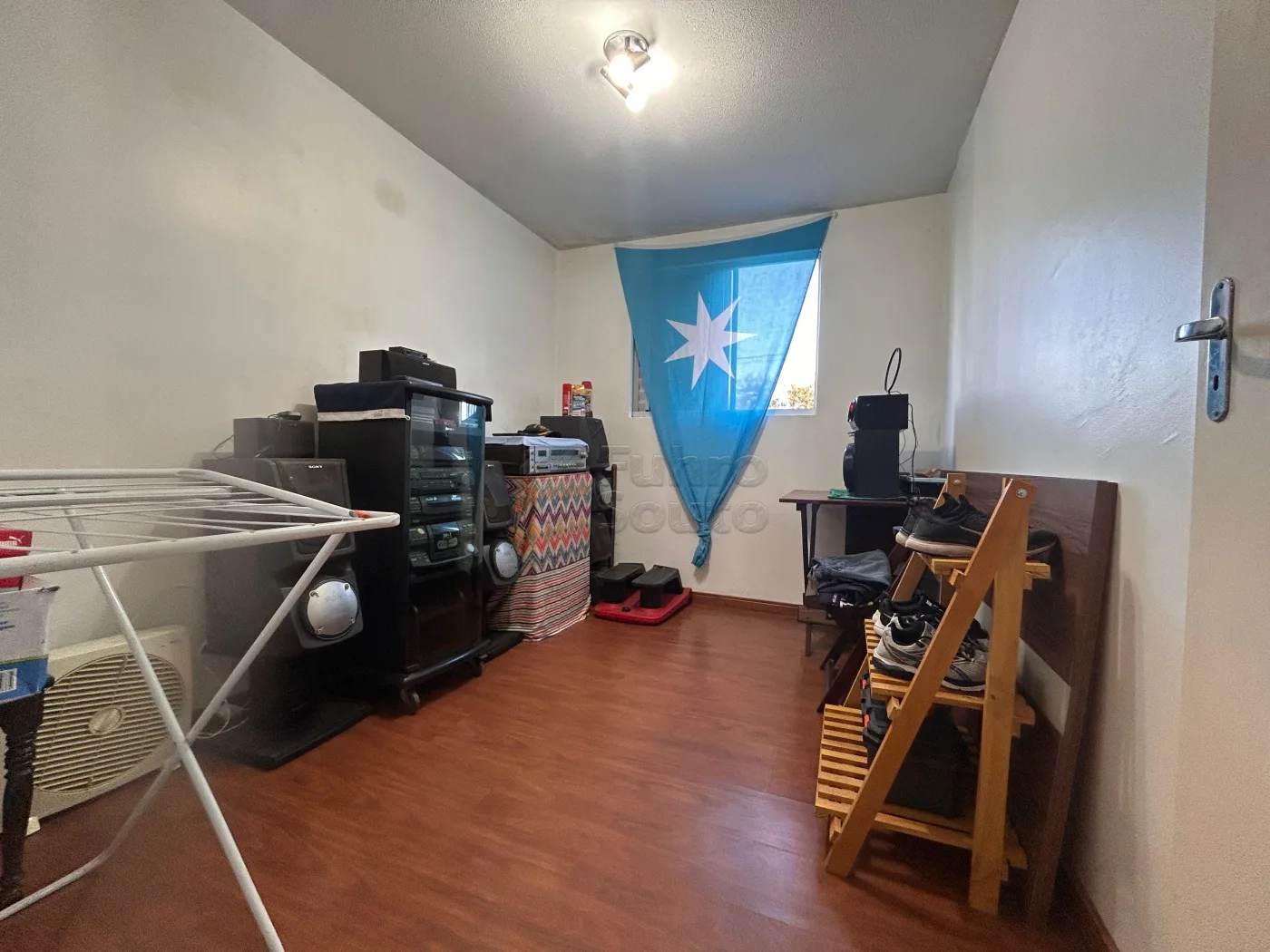 Comprar Apartamento / Padr&atilde;o em Pelotas R$ 160.000,00 - Foto 10
