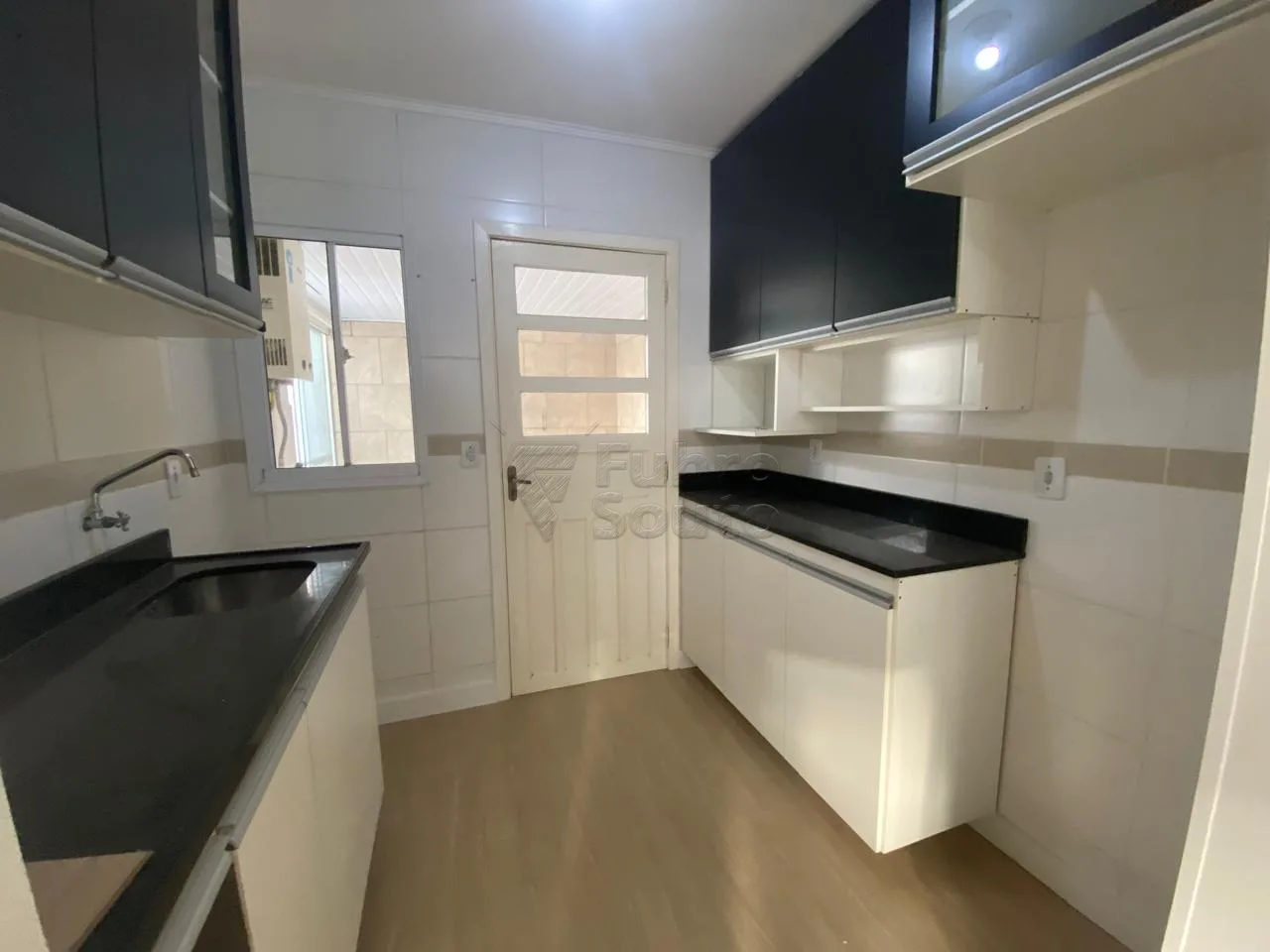 Comprar Casa / Condom&iacute;nio em Pelotas R$ 235.000,00 - Foto 3
