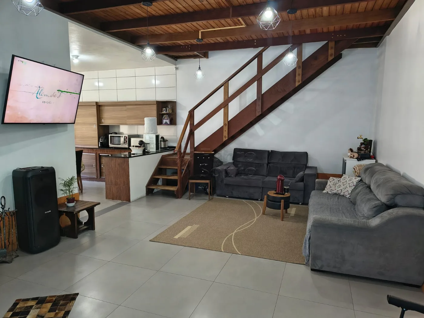 Comprar Casa / Padr&atilde;o em Pelotas R$ 450.000,00 - Foto 1