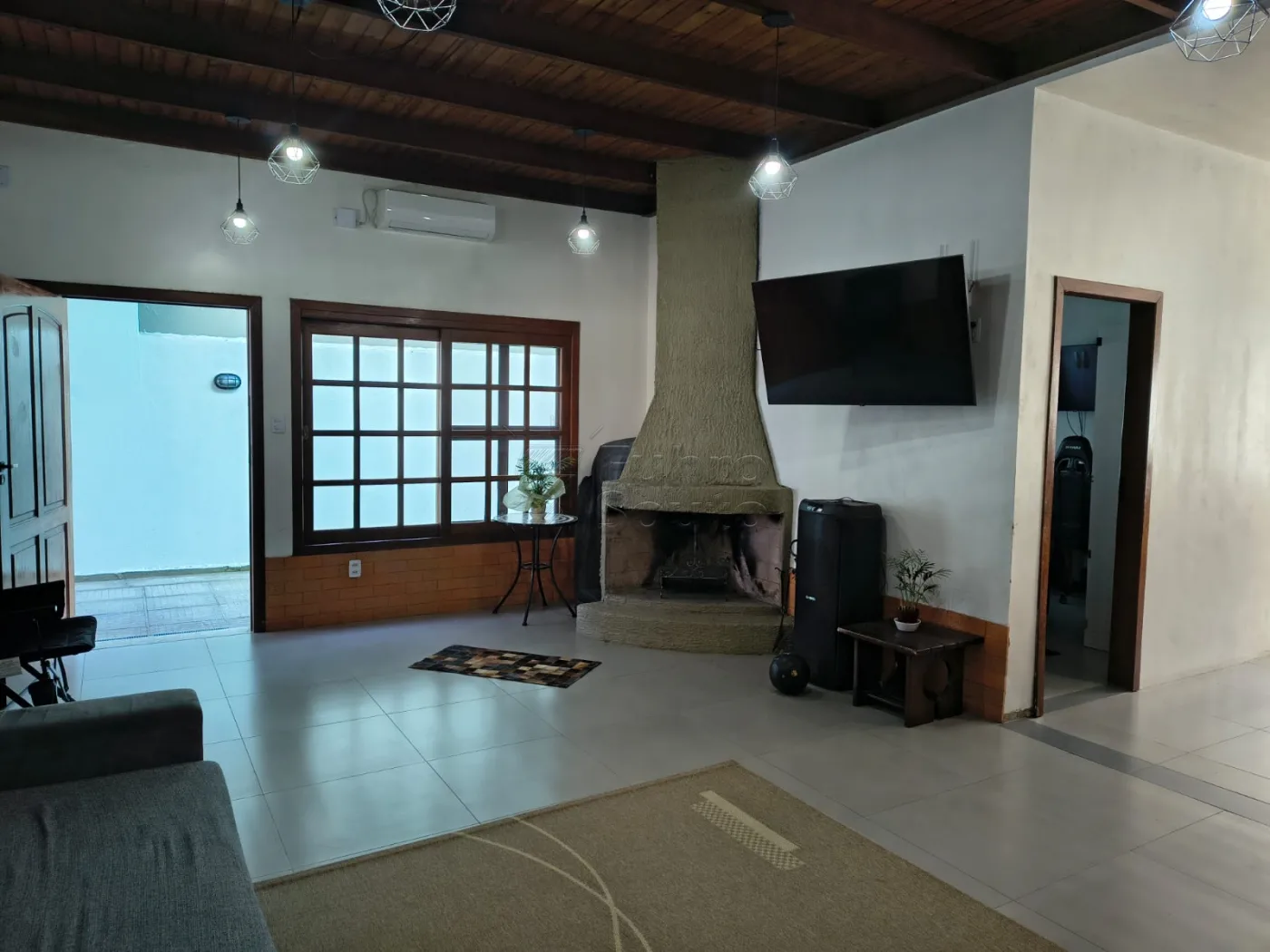 Comprar Casa / Padr&atilde;o em Pelotas R$ 450.000,00 - Foto 3
