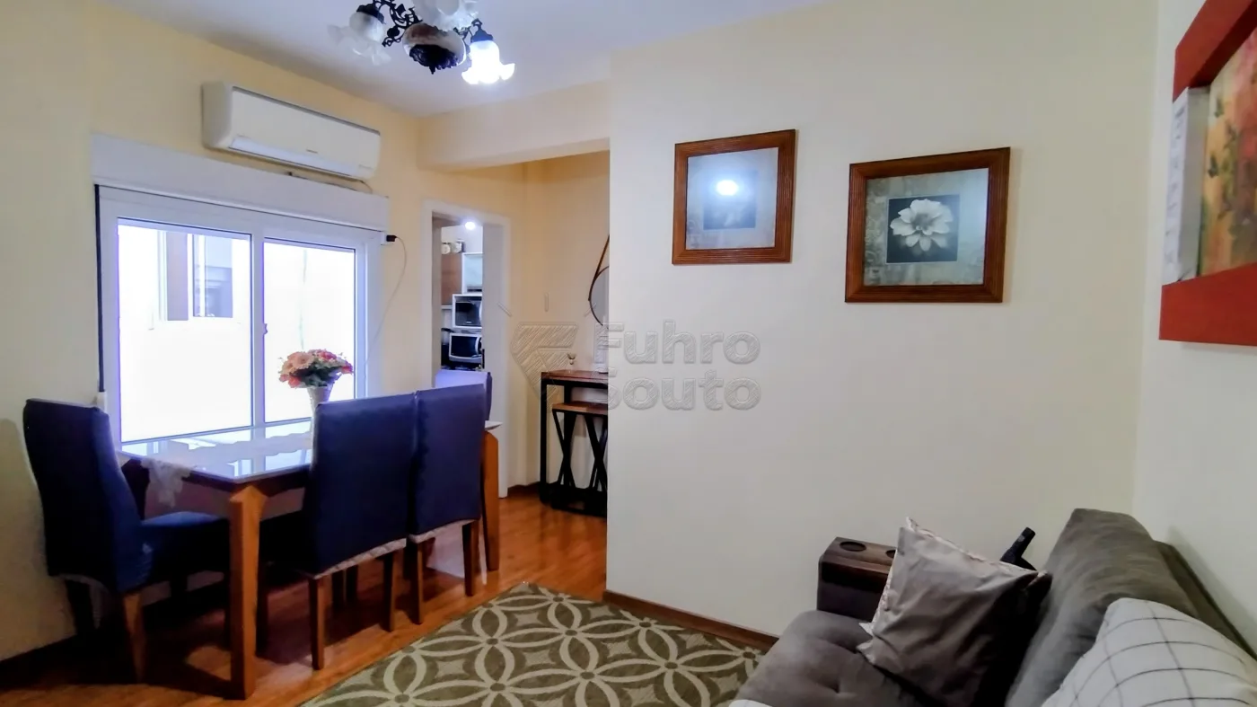 Comprar Apartamento / Padr&atilde;o em Pelotas R$ 240.000,00 - Foto 3